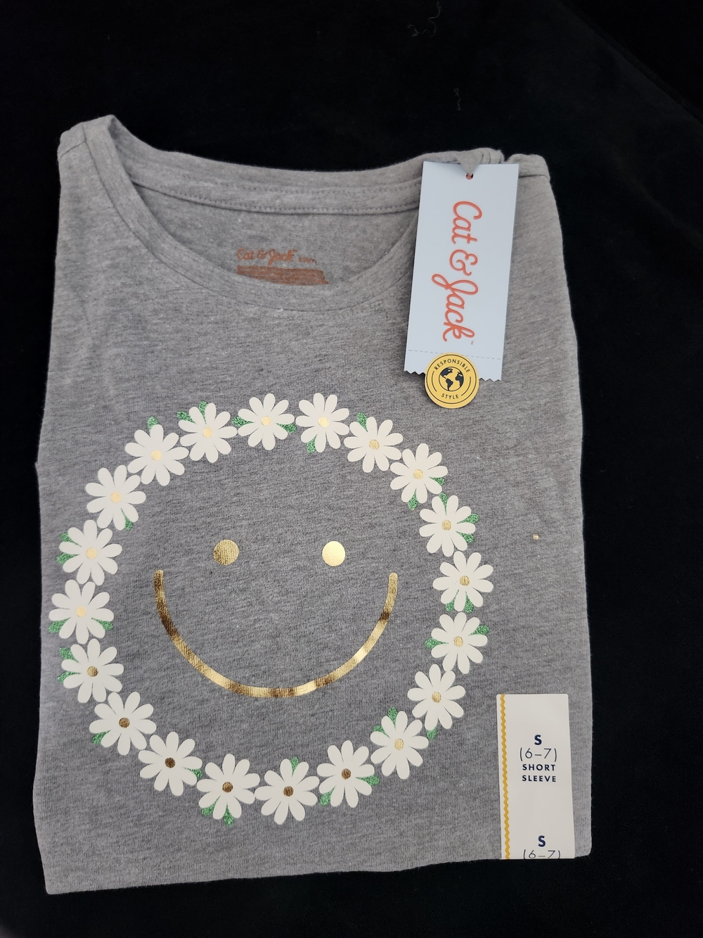 Cat & Jack Gray Short Sleeve Tee with Gold Smile Daisy Wreath